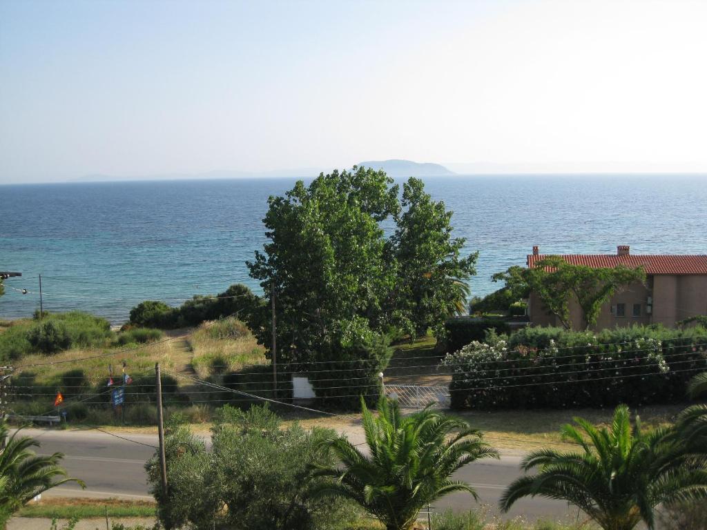 Helios Land Apartment Neos Marmaras Exterior photo